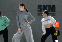 F2富二代短视频编导,F2短视频编导演绎奢华生活新篇章